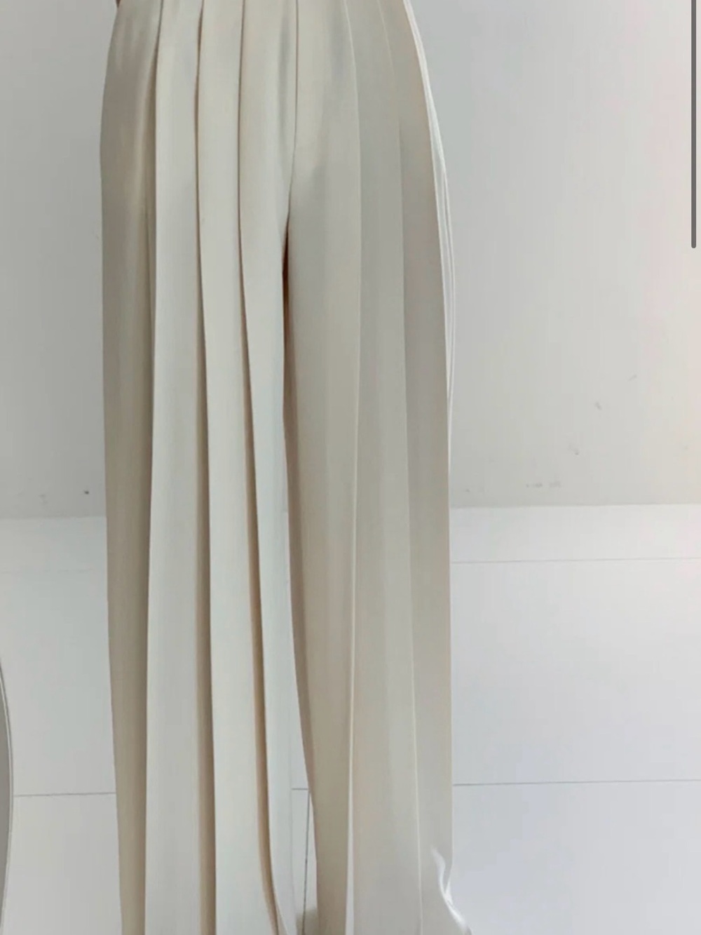 Commense Cream High-Waist Wide-Leg Pleated Trousers - Picture 2 of 7